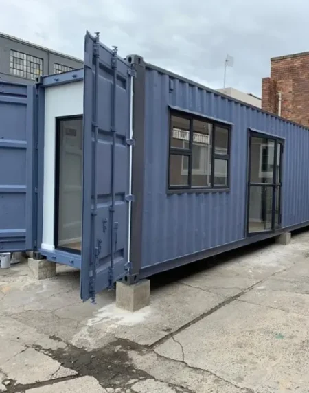 Módulo habitable o de trabajo en contenedor marítimo – Diseño moderno