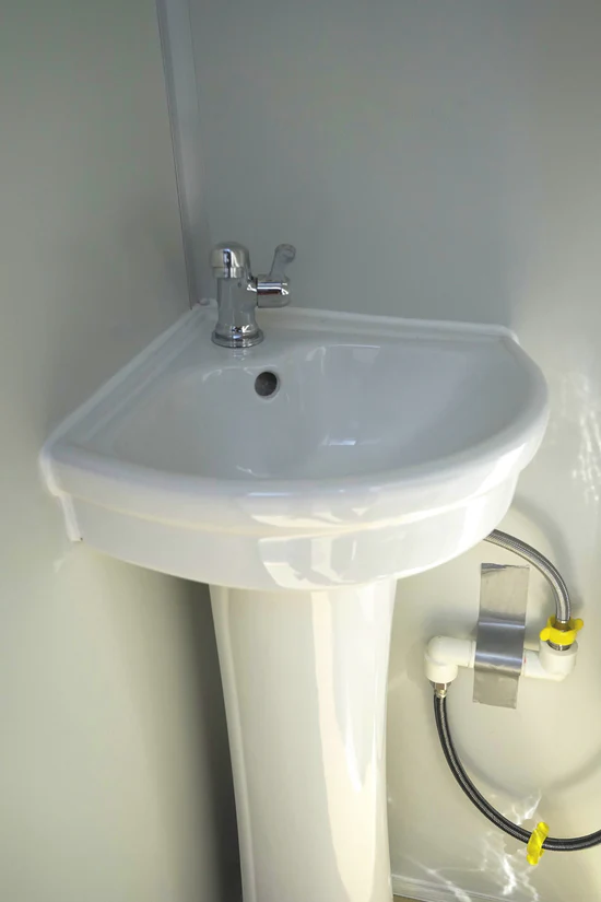 Inodoro portátil con lavabo – Ideal para eventos al aire libre - Imagen 4