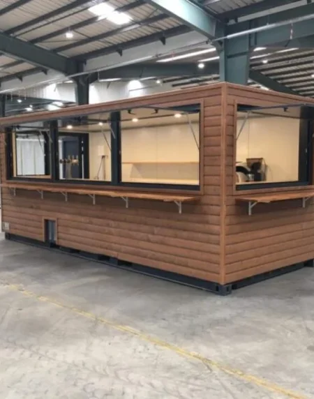 CONTENEDOR BAR DE 20 PIES